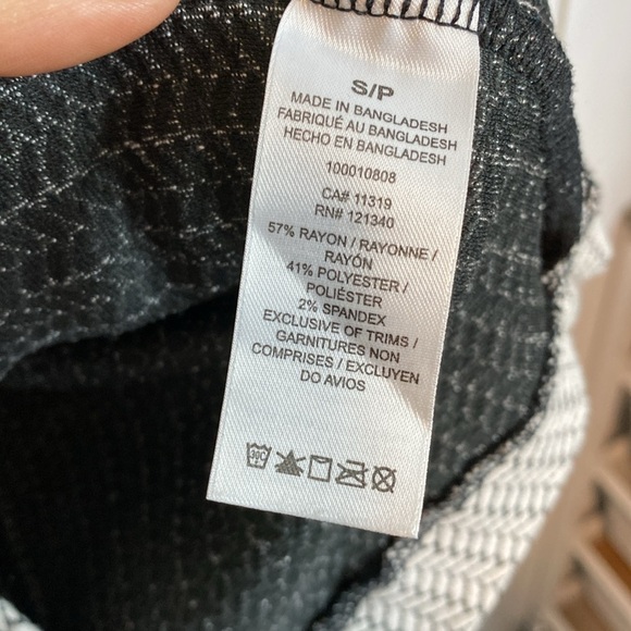 Dynamite | Long Sleeve Mini Herringbone Mini Dress - White & black - small - Picture 4 of 7